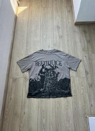 Футболка beetlejuice x romwe
