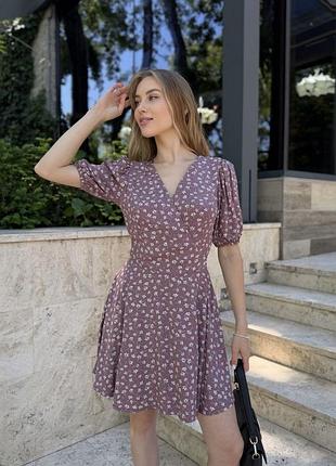 Сукня на запах у квітковий принт