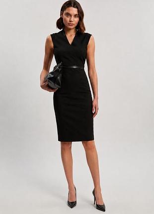 Чорна сукня у діловому стилі karen millen