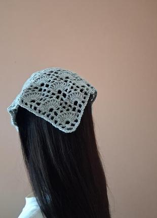 Женская летняя косынка кроше крючком на завязках серая