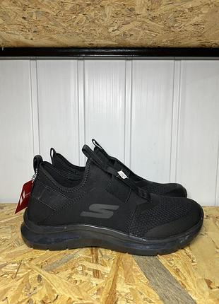 Новые оригинальные кроссовки skechers размер 40