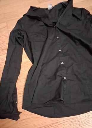🖤 чорна приталена сорочка h&m. класична модель на ґудзиках, довгий рукав. гарно сідає по фігурі, стан дуже хороший. ✨