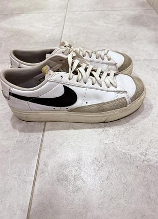 Кросівки nike білі, шкіряні