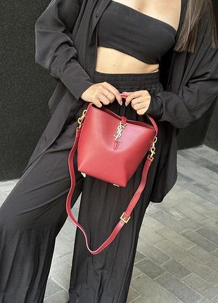 Сумка medium saint le 37 shiny leather bucket bag laurent burgundy