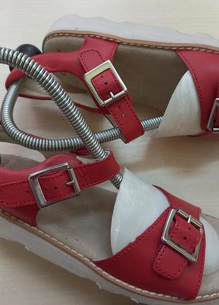 Босоножки сандали кожа лето дев.30-31р.clarks индии
