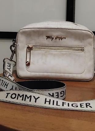 Сумка-кроссбоди tommy hilfiger