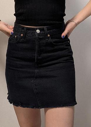 Міні джинсова юбка levi's