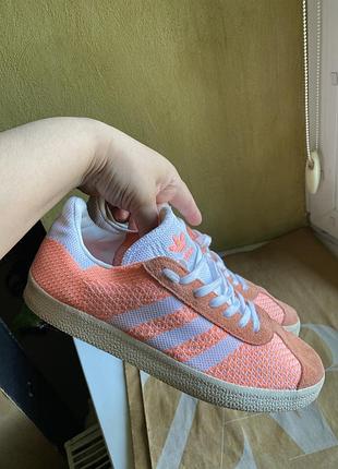 Кроссовки adidas 39 размер