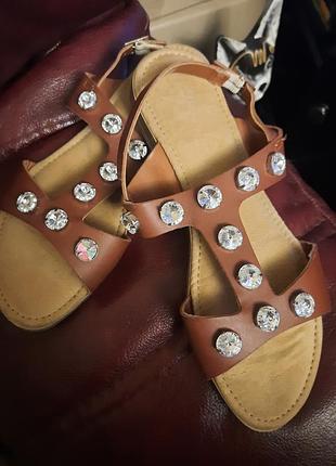 Босоніжки жіночі шкіряні clarks