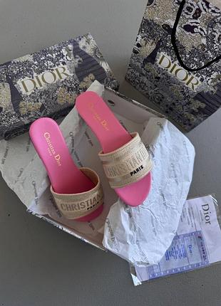 Dway slides | candy pink leather