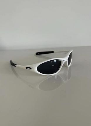 Oakley minute pearl white black iridium окуляри