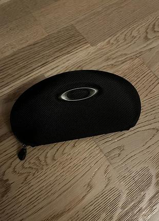 Оригінальний жорсткий футляр чохол для окулярів oakley case
