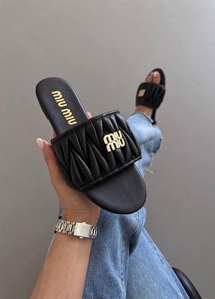 Matelassé nappa black slides