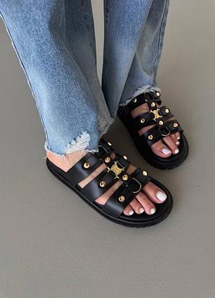 Tippi slides black