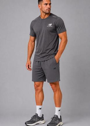 Чоловічий літній спортивний комплект new balance футболка + шорти графіт, легкий дихаючий костюм