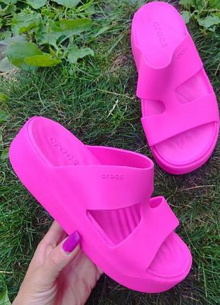 Шикарні шльопанці crocs