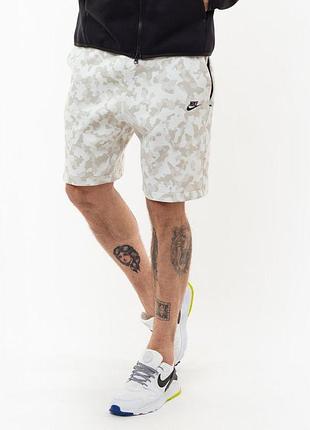 Спортивні шорти nike tech fleece