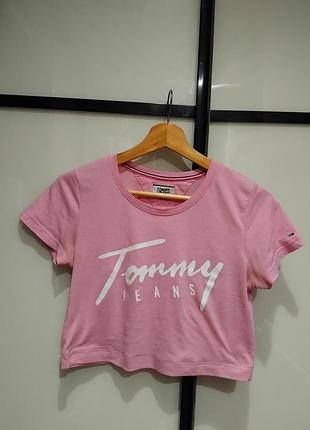 Укорочена рожева футболка tommy jeans