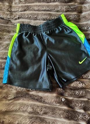 Шортики nike на 12-18 місяців