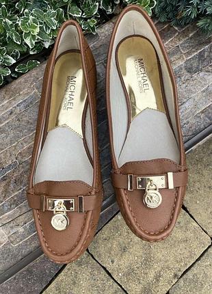 Michael kors оригінальні стильні шкіряні жіночі лофери туфлі мокасини сафьянова натуральна шкіра