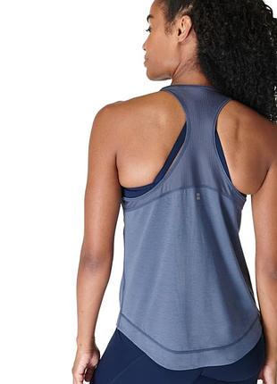 Sweaty betty breathe easy run tank майка боксерка для фитнеса для тренировок спортивная серая трендовая