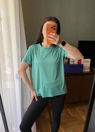 Бірюзова зелена спортивна футболка nike