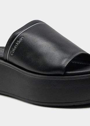 Жіночі шкіряні шльопанці *calvin klein flatform slide lth*