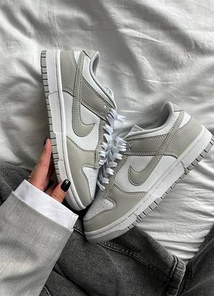 Стильні жіночі кросівки nike sb dunk low white light grey