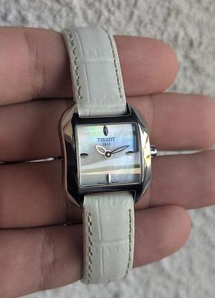 Годинник tissot t-lady t-wave t02.1.255.71 швейцарський оригінальний