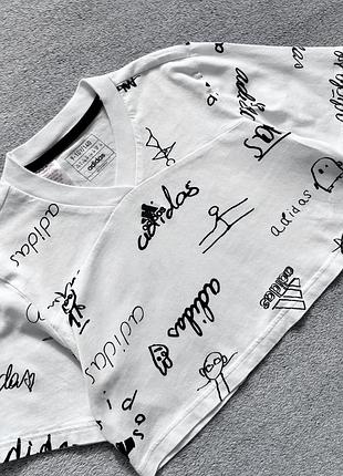 Укорочена бавовняна футболка оверсайз adidas