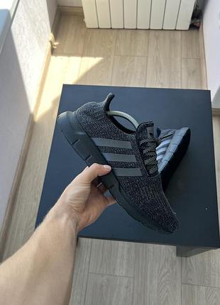 Кросівки adidas