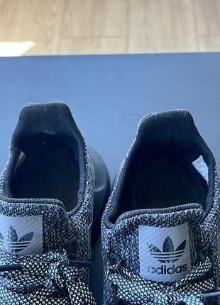 Кросівки adidas 9