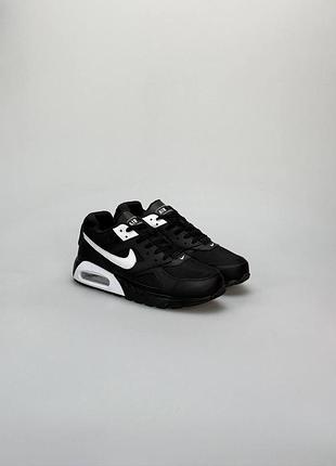 Nike air max ivo new black white