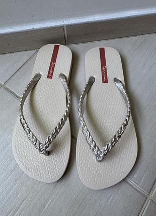 Продам вʼєтнамки ipanema