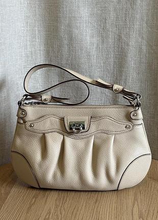 Жіноча шкіряна сумка salvatore ferragamo