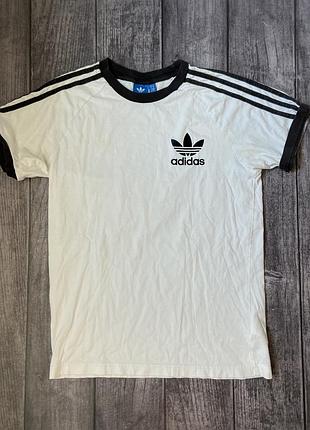 Adidas оригінал adicolor classics футболка з 3 смугами біла унісекс