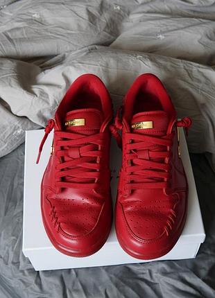 Nike air jordan червоні із золотом