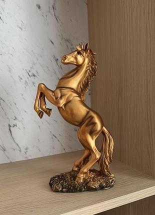 Золота статуетка кінь 🐎 золотий кінь декор для дому