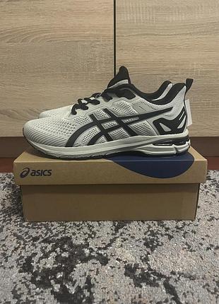 Чоловічі кросівки asics 41 (26,5см)