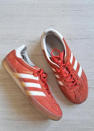 Adidas gazelle червоні багряні (оригінал) (26.5-27 см устілка)