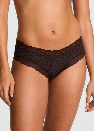 Жіночі трусики victoria's secret (7114439124770) wink lace-trim cheeky xxl коричневі
