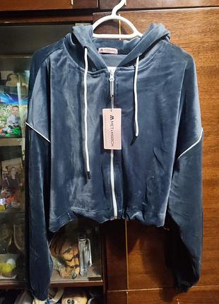 Продам новый женский велюровый костюм 48-52 р. 1 500 грн.