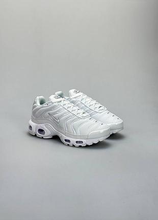 Nike air max plus white