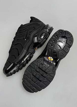 Nike air max plus all black 3