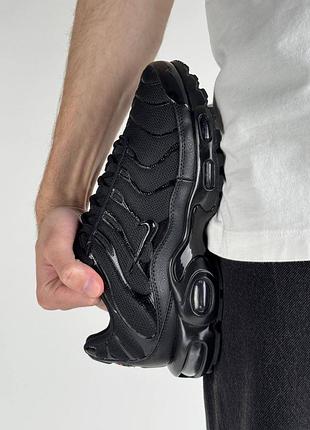 Nike air max plus all black 5
