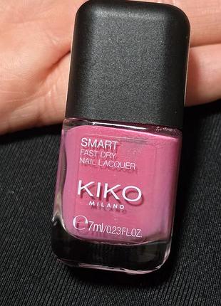 Швидковисихаючий лак для нігтів від італійського бренду kiko milano із серії smart fast dry nail lacquer.