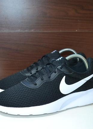 Nike tanjun 41-42р кроссовки оригинал