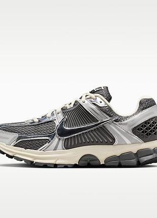 Кросівки nike zoom vomero 5 розмір 10.5