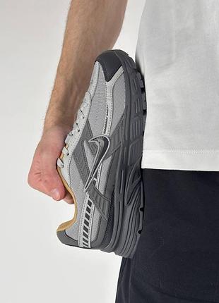 Nike initiator grey 5