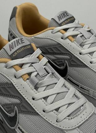Nike initiator grey 4